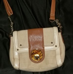 🛍🛒Poppie Jones cream crossbody purse